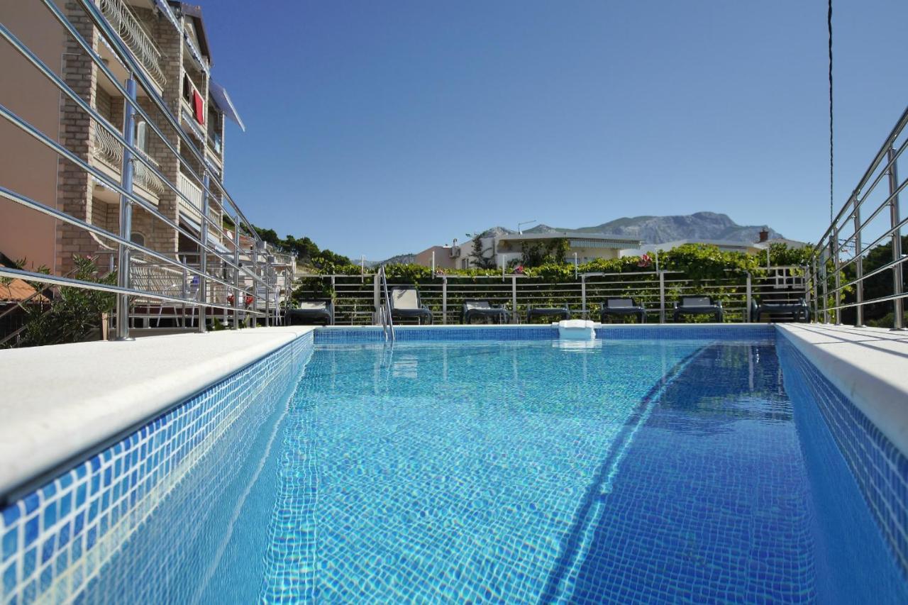 Apartments Babaja 오미스 외부 사진