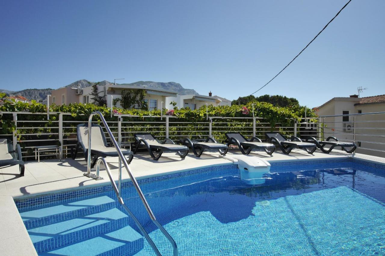 Apartments Babaja 오미스 외부 사진