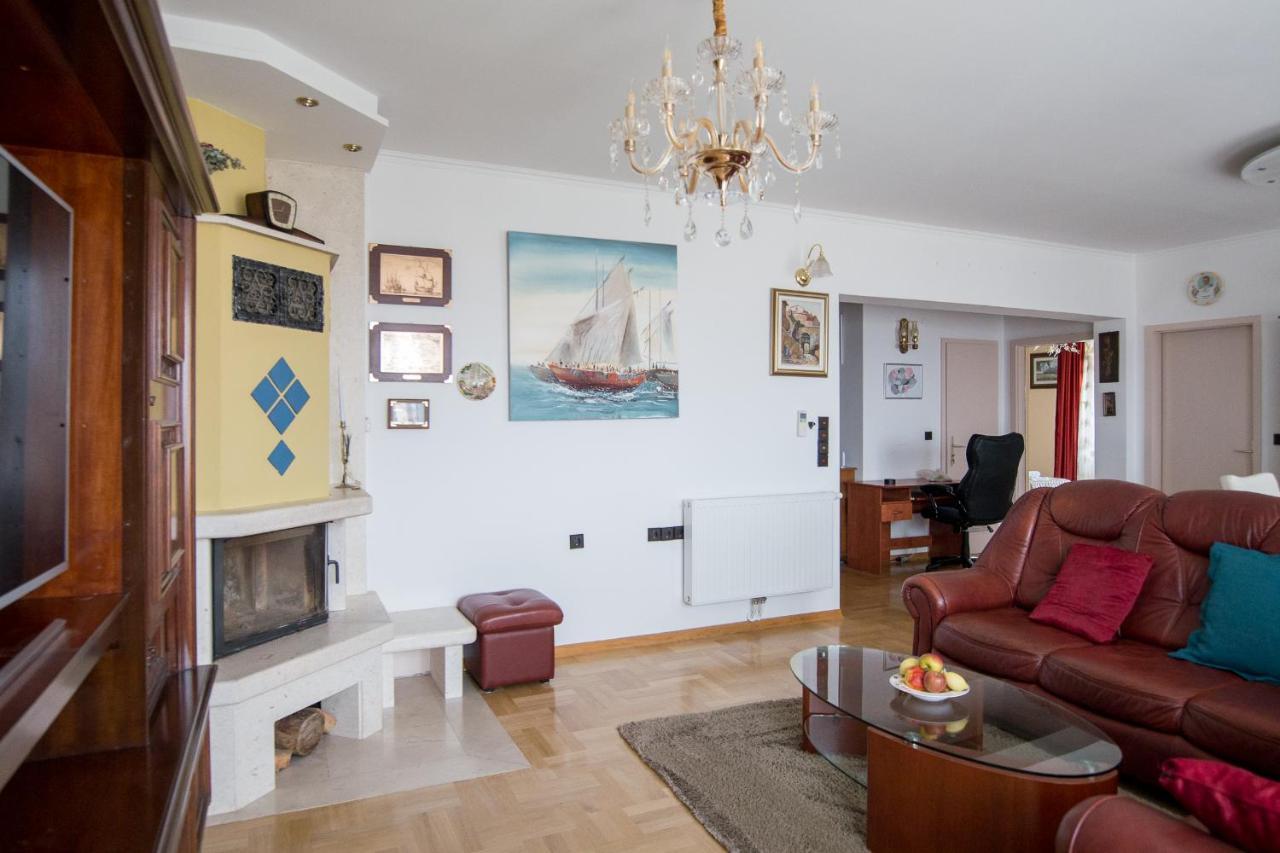 Apartments Babaja 오미스 외부 사진